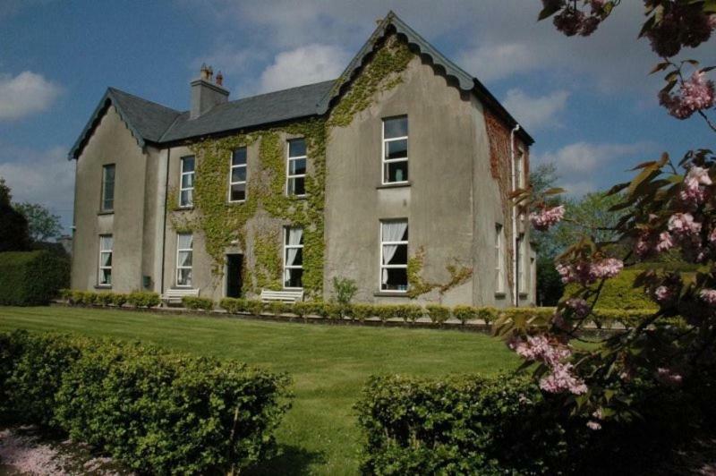 The Old Monastery Guesthouse Cahersiveen Exteriör bild